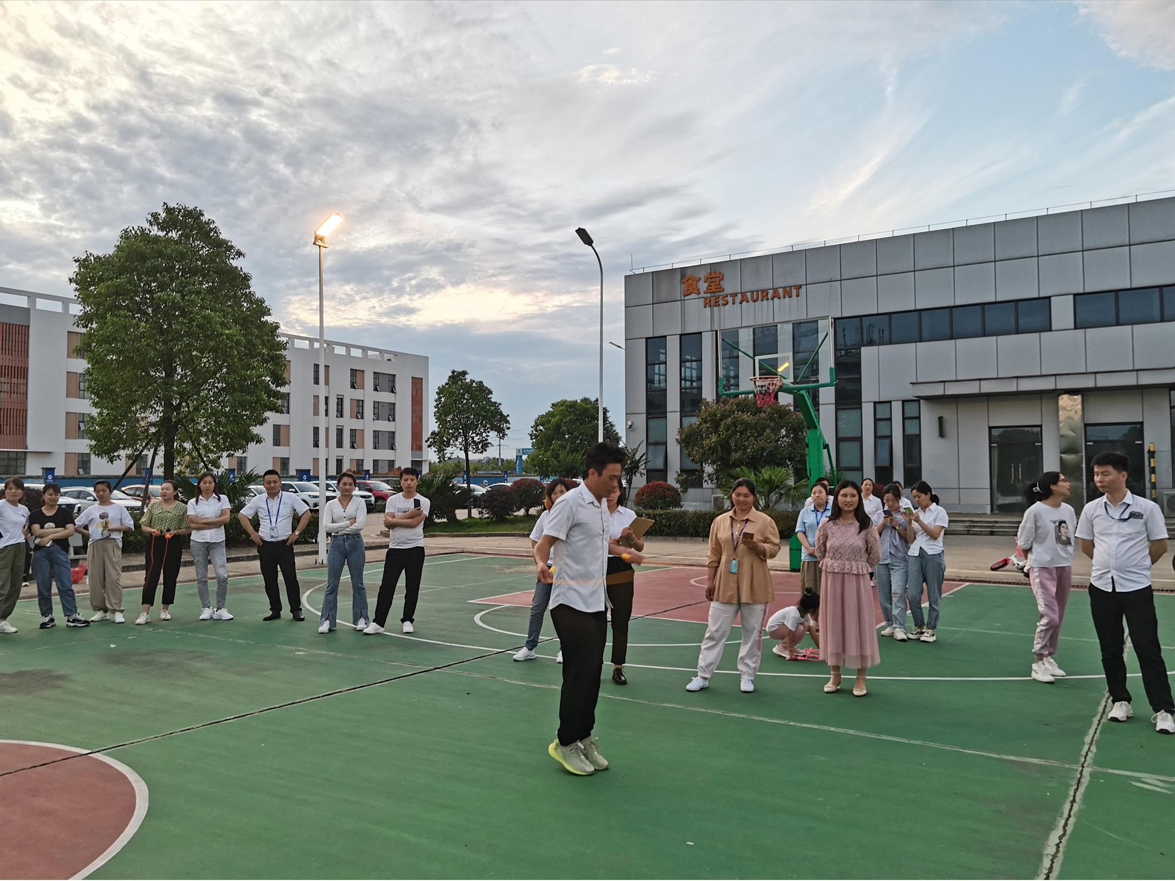 持續打造品質向上文化——江西鴻利舉辦第二屆跳繩比賽